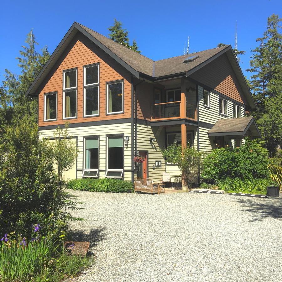 Cobble Wood And Bird Sanctuary Guest Houses Tofino Eksteriør billede